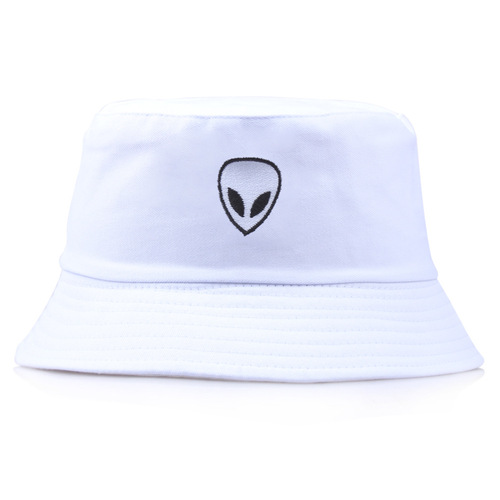 Bob-alien-blanc-présenté-sur-fond-blanc