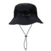 Bob-imperméable-noir-présenté-sur-un-fond-blanc