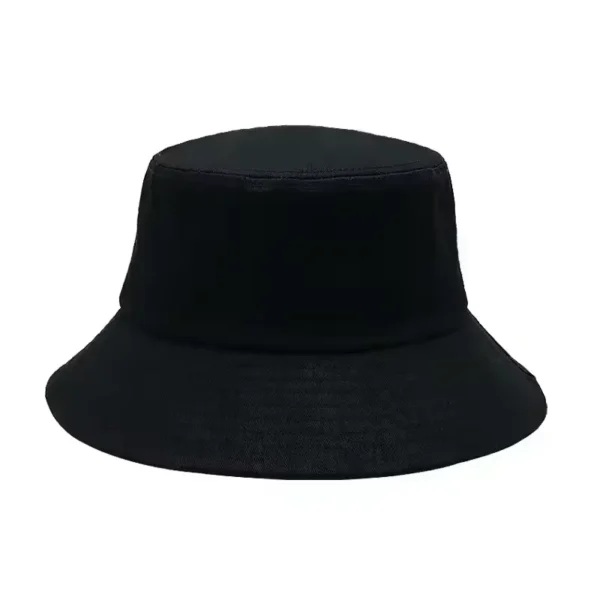 Bob chapeau pour grosses têtes couleur noir sur un fond blanc