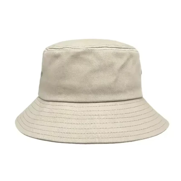 Bob chapeau pour grosses têtes couleur beige sur un fond blanc