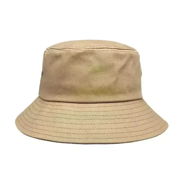 Bob chapeau pour grosses têtes couleur beige foncé sur un fond blanc
