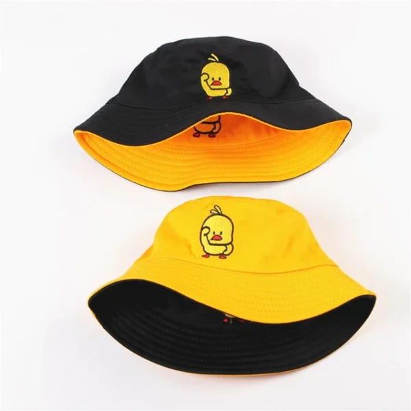 bob-reversible-noir-jaune-sur-fond-blanc