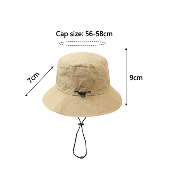 Les dimensions sont indiquées d'un bob chapeau beige