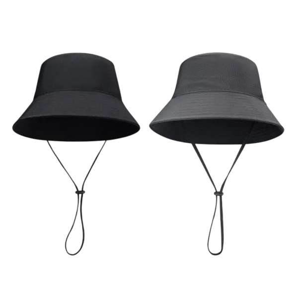 Deux bobs chapeaux grande taille sont présentés sur un fond blanc
