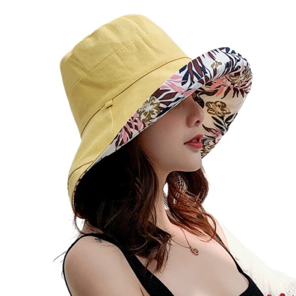 Bob-chapeau-femme-couleur-jaune-fond-blanc