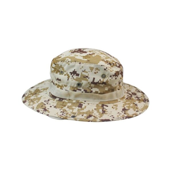 Bob-chapeau-homme-militaire-desert- présenté-sur-un-fond-blanc