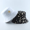 Bob-double-face-blanc-et-noir-motif-floral