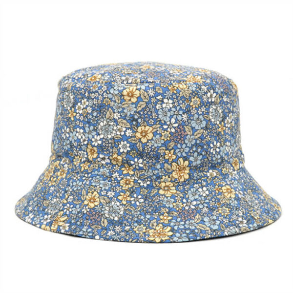 Bob-fleuri-de-couleur-bleu-sur-fond-blanc