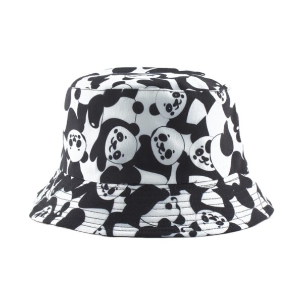 Bob-panda-couleur-noir-et-blanc-présenté-sur-fond-blanc
