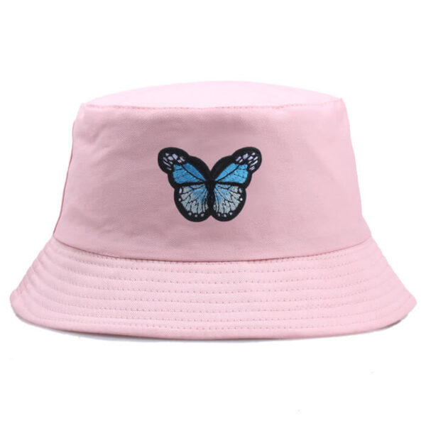 Bob-papillon-brodé-couleur-rose-sur-un-fond-blanc