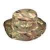 Bob-militaire-tactique-armée-américaine-sur-fond-blanc