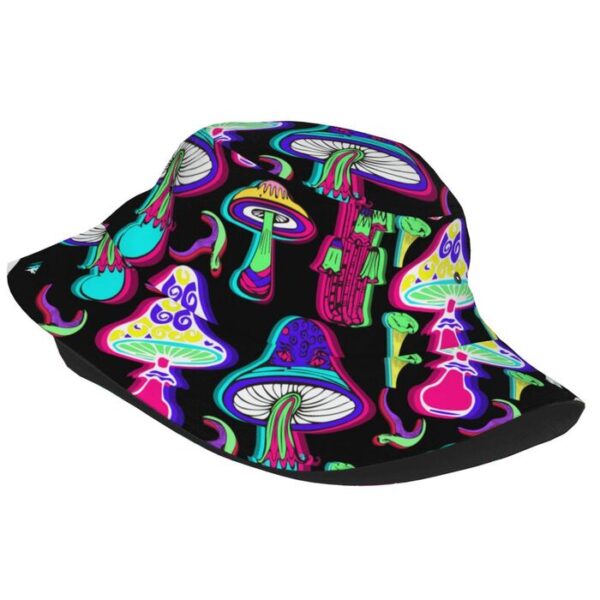 Bob-chapeau-hallucinogene-plié-à-plat