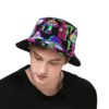 Homme-porte-un-chapeau-bob-hallucinogène