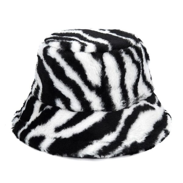 Bob chapeau en fausse fourrure noir et blanc motif marbré