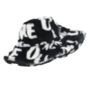 Chapeau bob en fourrure plié