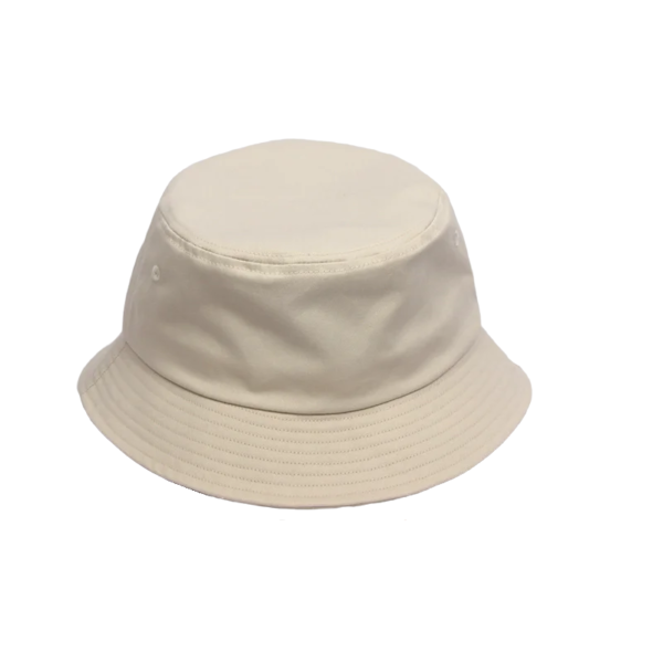 Bob beige présenté sur un fond blanc