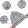 Zoom sur les détails ainsi que la qualité du tissu du bonnet en coton gris