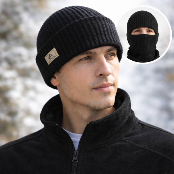 Un homme porte un bonnet cagoule 2 en 1 noir sur un décor de nature