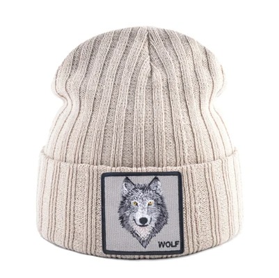 Bonnet loup beige sur fond blanc
