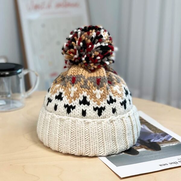 bonnet-pompon-femme-blanc