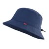 Le bob golf de couleur bleue léger en version été est présenté sur un fond blanc