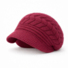 Béret femme couleur bordeaux, texture tressée en laine, vue produit sur fond blanc, style mode hivernale